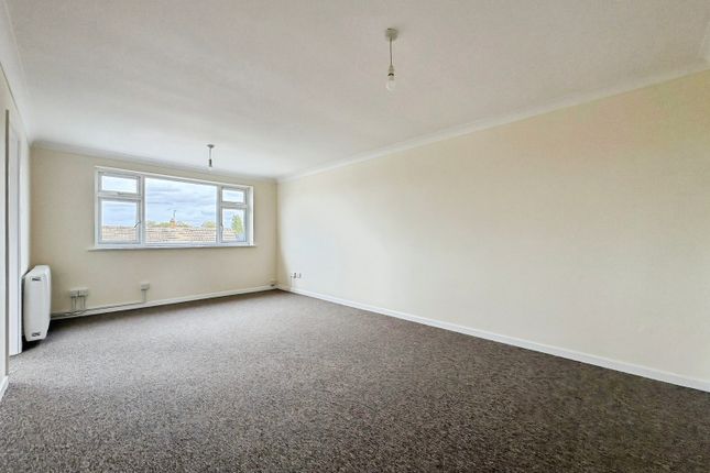 Brentnall Court, Chilwell, Nottingham photo 3