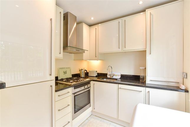 Flat for sale in Brentwood Road, Ingrave, Brentwood, Essex