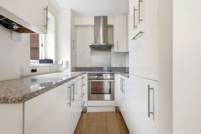 Flat 1, 36, Daventry Street, London photo 4