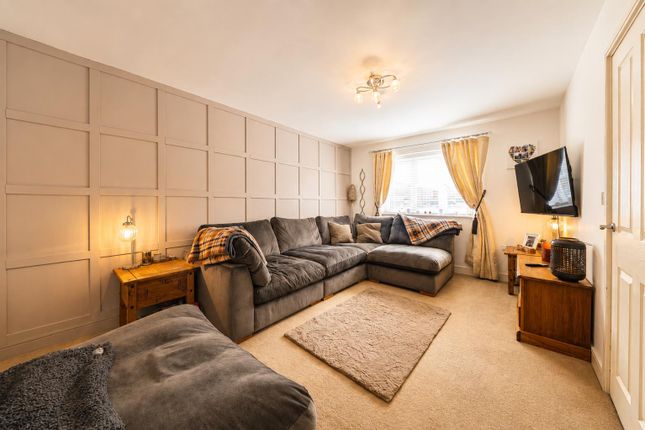 54, Cherry Avenue, Hessle photo 2
