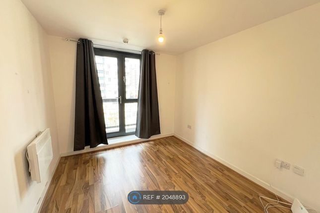 Room to rent in The Sphere, London