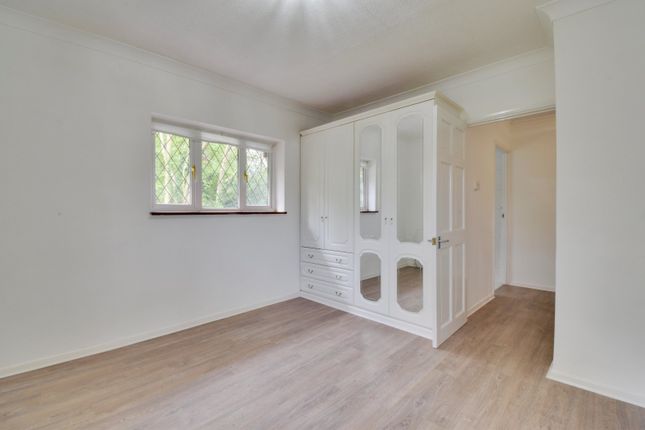 End terrace house to rent in Valley Rise, Watford, Hertfordshire