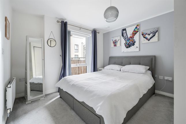 Scenix House, Flat 35, Chigwell Road, South Woodford photo 4