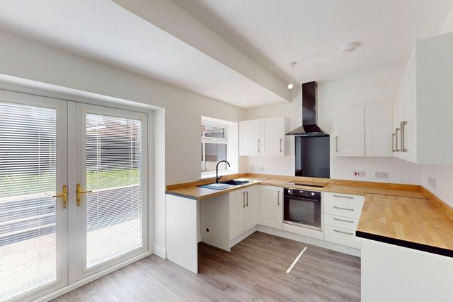 3 Maple Avenue, Bolton photo 2
