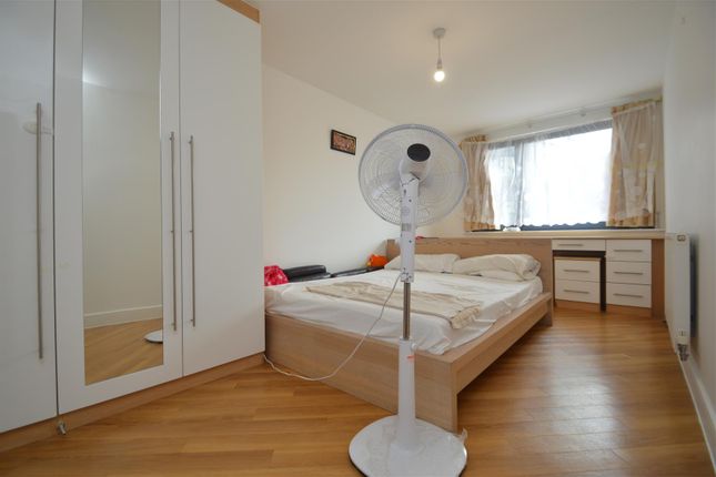 Flat for sale in Gabrielle House, Perth Road, Gants Hill