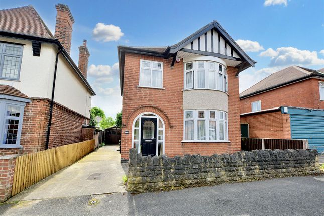 Thumbnail Detached house for sale in Broadgate Avenue, Beeston, Nottingham