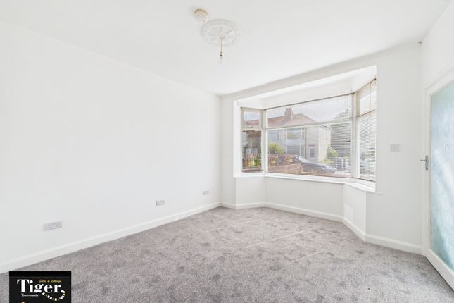 46, Rosedale Avenue, Blackpool photo 2
