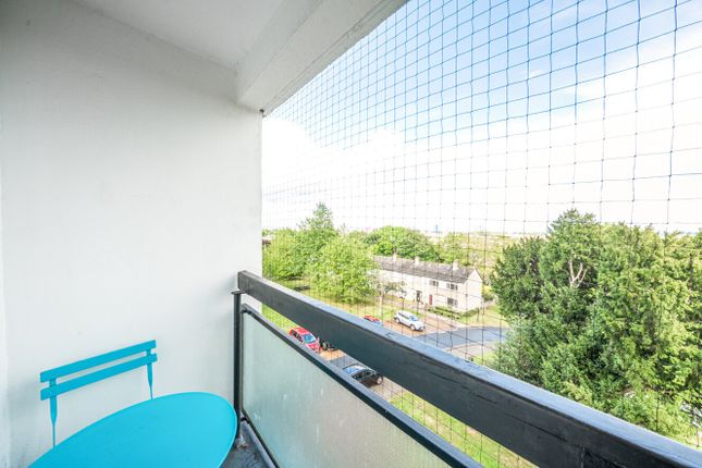 Flat 13 Edgecombe House,, Whitlock Drive, Southfields photo 4