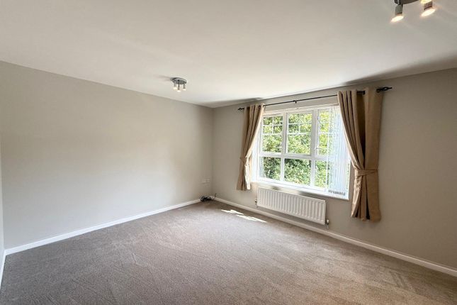 20, Tavistock Park, West Yorkshire photo 4