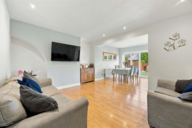 Sedgwick Avenue, Hillingdon photo 3