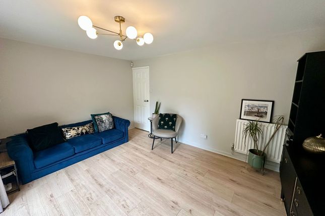 2, Penlands Lawn, LEEDS photo 3