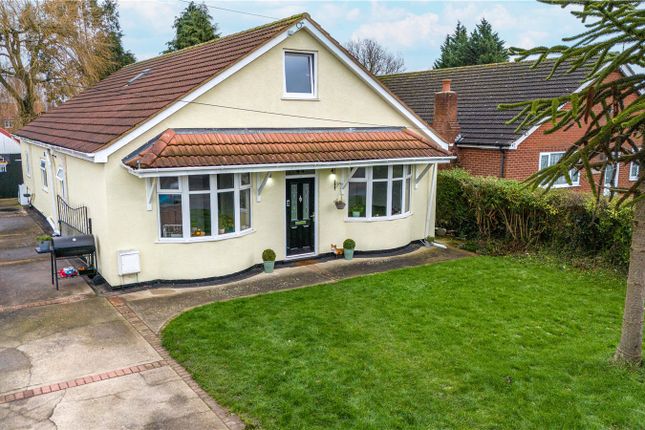 Country house for sale in Stallingborough Road, Healing, Grimsby, N E Lincs DN41