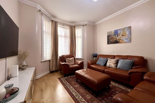 72, Sherrard Road, London photo 2