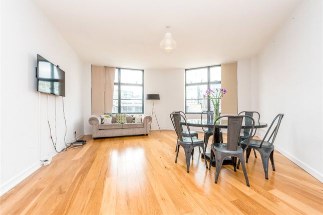 Flat to rent in Exchange Building, 132 Commercial Street, Spitalfields, London