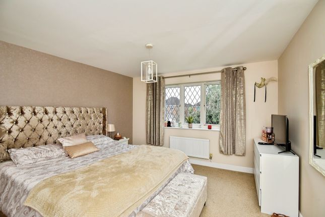 6, Amber Rise, Sittingbourne photo 3