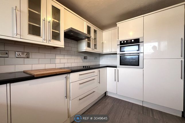Yeomans Way, Enfield photo 4