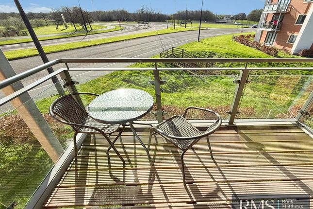 35, Willowbay Drive, Newcastle Upon Tyne photo 2