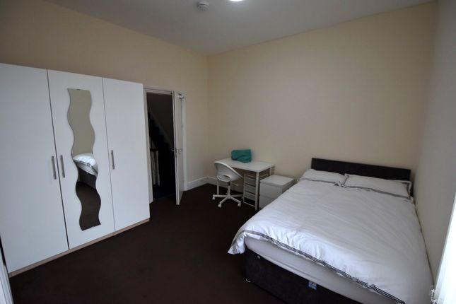 Woodlands Road, Middlesbrough photo 3