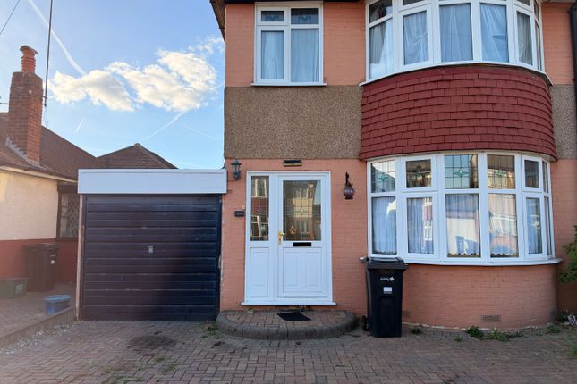 89, Kirkland Avenue, Ilford photo 2
