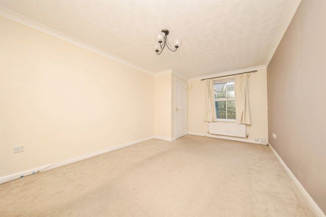 44, Oak Eggar Chase, Ipswich photo 3