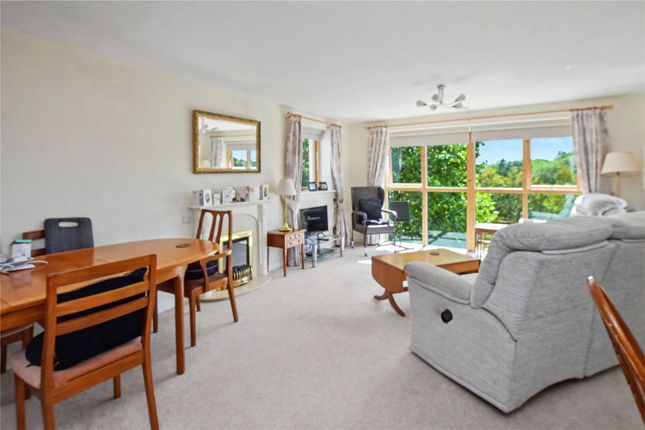 Flat 54, Ellisfields Court,, Mount Street, Somerset photo 4