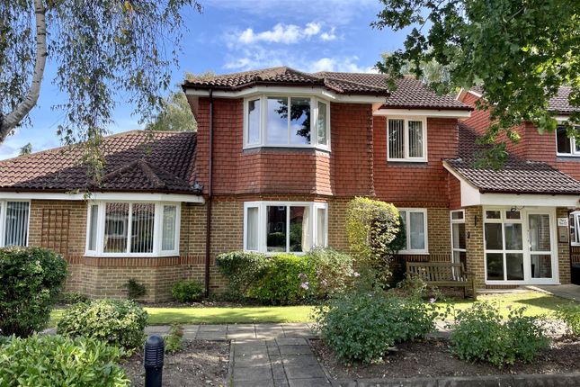 Thumbnail Property for sale in Allingham Court, Summers Road, Farncombe, Godalming