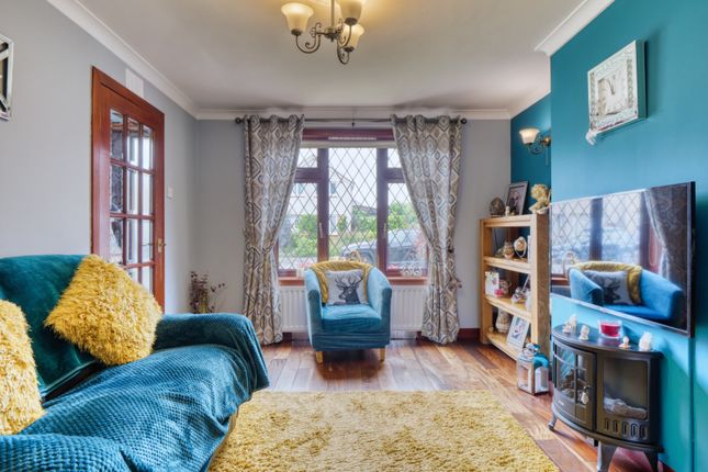 10 Scalpay Place, Kilmarnock photo 2