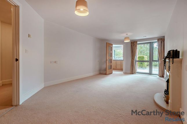4 Corbett Court, The Brow, Burgess Hill photo 4