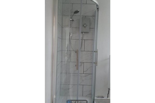 2nd Bathroom