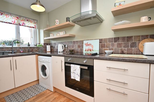 5 Borage Road, Harrogate photo 4