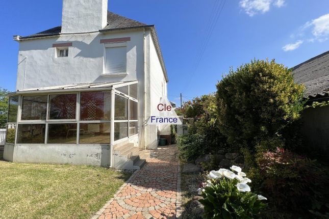 Detached house for sale in Saint Thurien, Bretagne, 29380, France