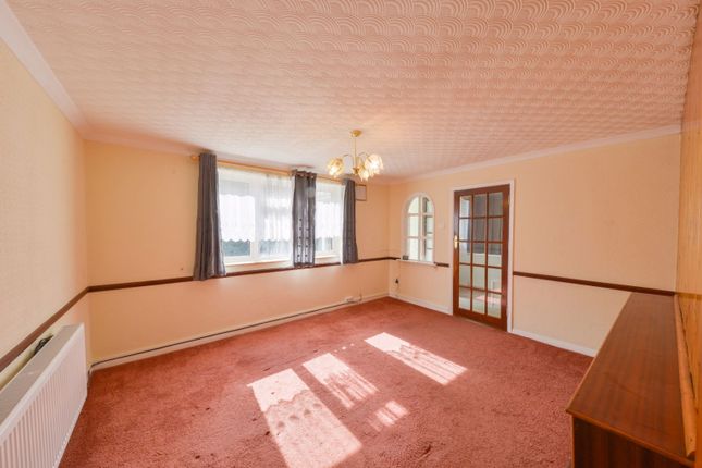 2, Coningsby Bank, St. Albans photo 2