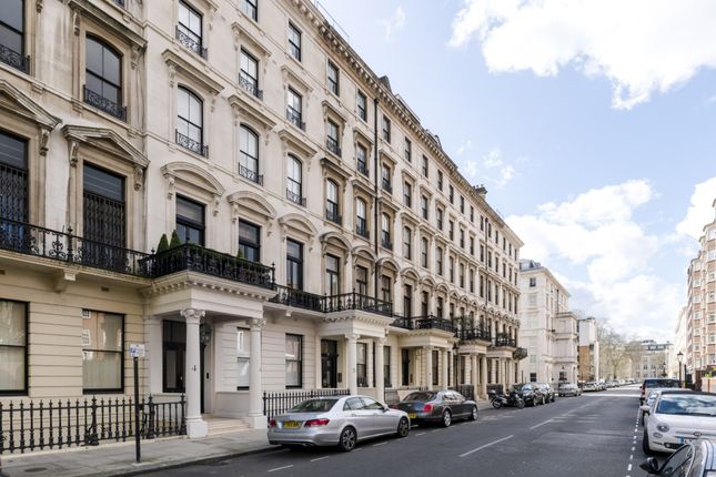 Flat for sale in Ennismore Gardens, Knightsbridge