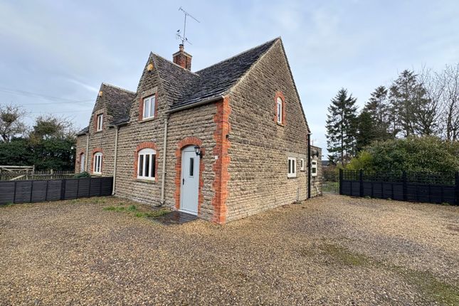 2 Batemans Cottage,, Siddington, Gloucestershire photo 3