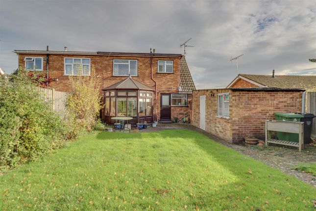 28, Charlotte Avenue, Wickford photo 3