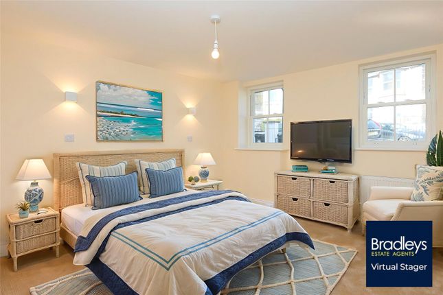 Apartment 7 The Oystercatcher, 7, The Oystercatcher, Penrose Terrace photo 5