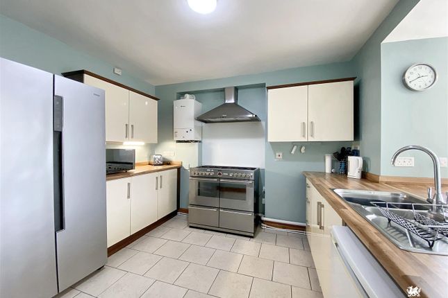 Troed Y Rhiw 1, Llansteffan Road, Carmarthen photo 4