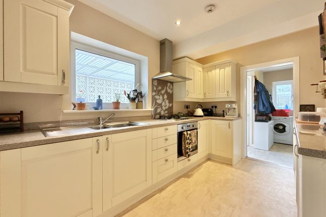 5, Summer Lane, Brixham photo 3
