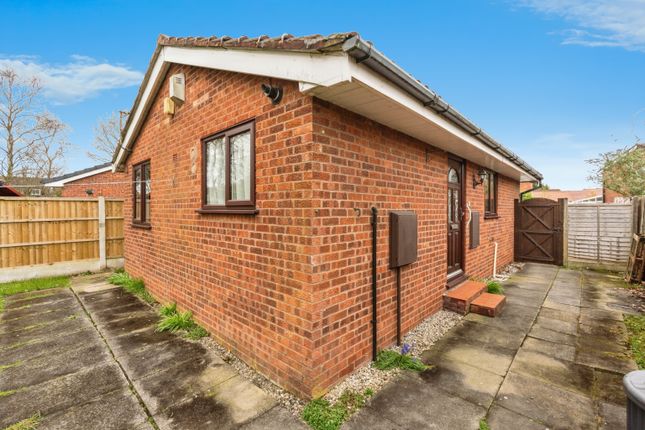 Bungalow for sale in Monkswood Close, Callands, Warrington, Cheshire