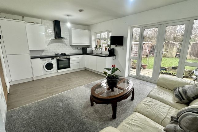 22 Saville Road, Cheadle photo 4