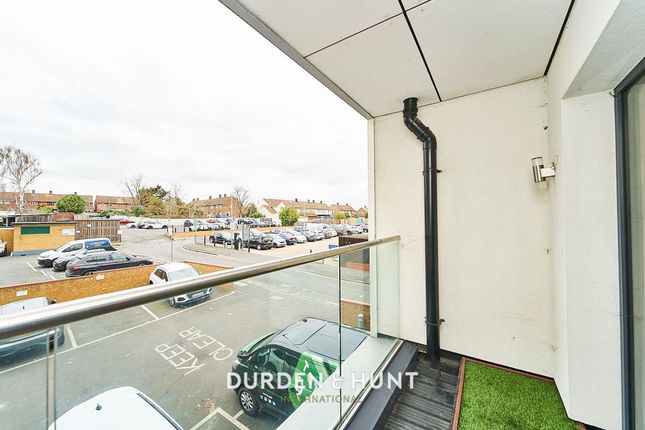 13 Landmark House, Loughton photo 4