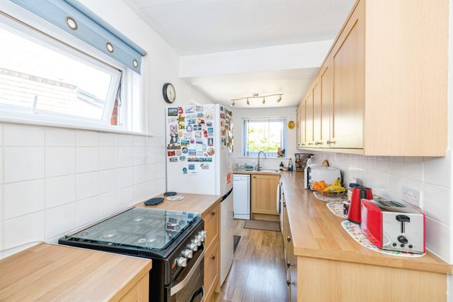 8, Ashmead Road, Southampton photo 4