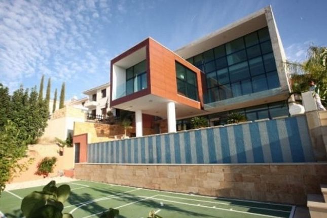 Villa for sale in Kamares, Tala, Paphos, Cyprus
