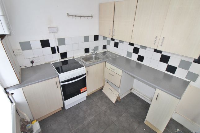 2-4, Clarkes Road, Portsmouth photo 4