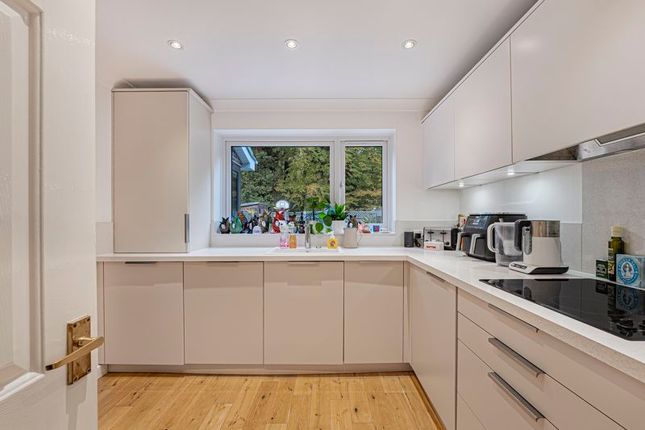 12, East Woodside, Bexley photo 2