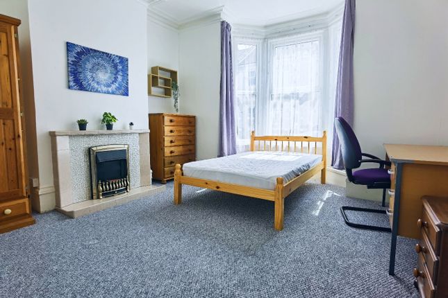 Terraced house to rent in Sheffield Road, Portsmouth