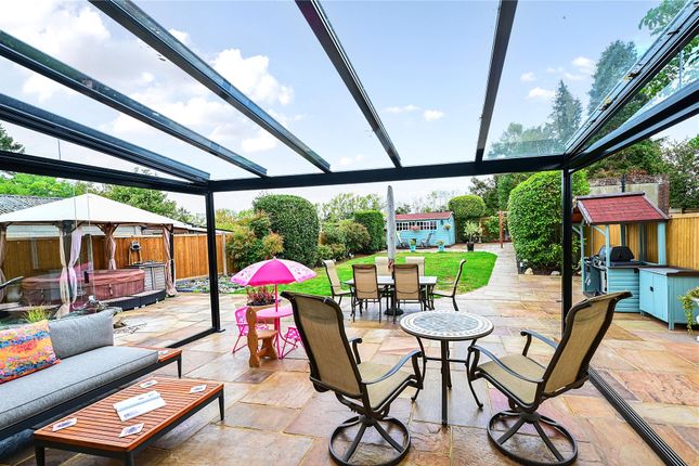 84, Staines Road, Surrey photo 3