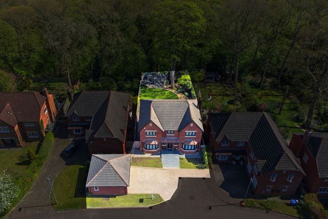 12 Woodstock Gardens, Warrington photo 4
