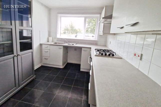 6, Pont Newydd, Bridgend photo 4