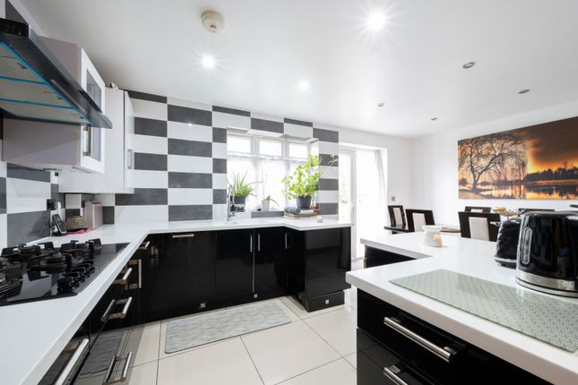 61, The Crescent, New Malden photo 4